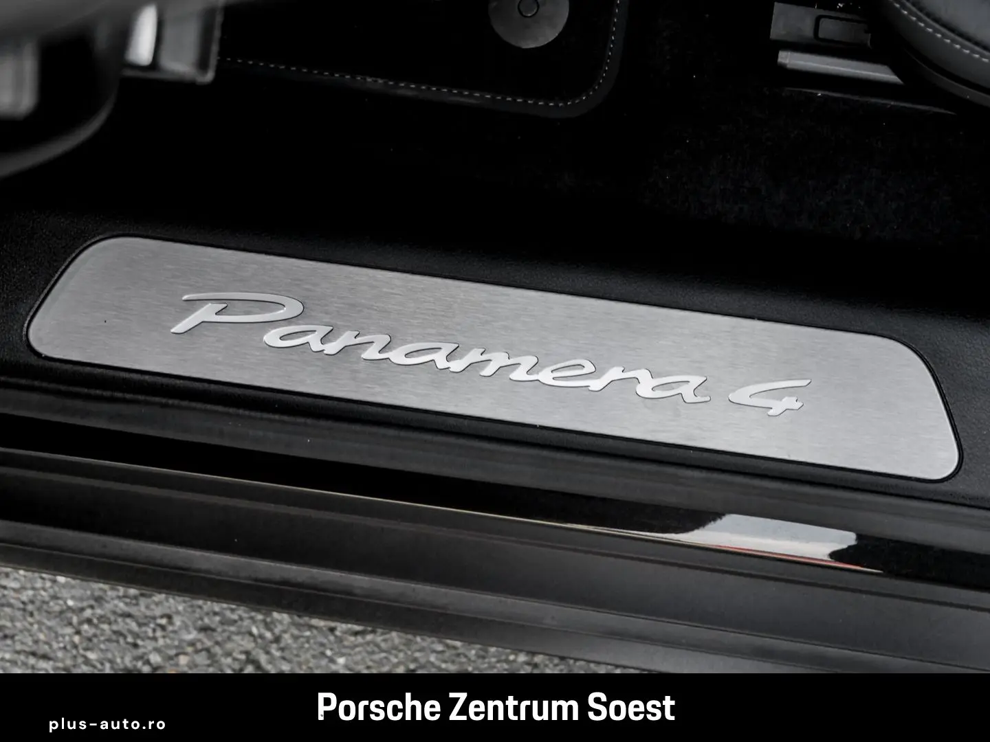 PORSCHE Panamera 4 E-Hybrid_Panoramic_BOSE