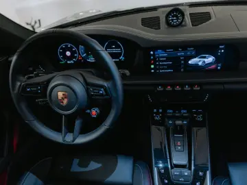 PORSCHE 911 4 GTS 992.2 LIFT PANO BOSE PPF
