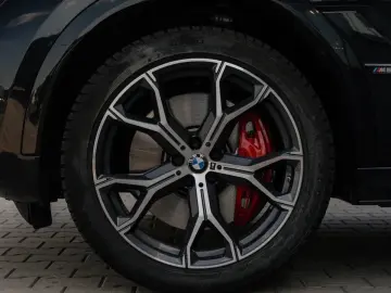 BMW X6 M60i xDrive 530 CP