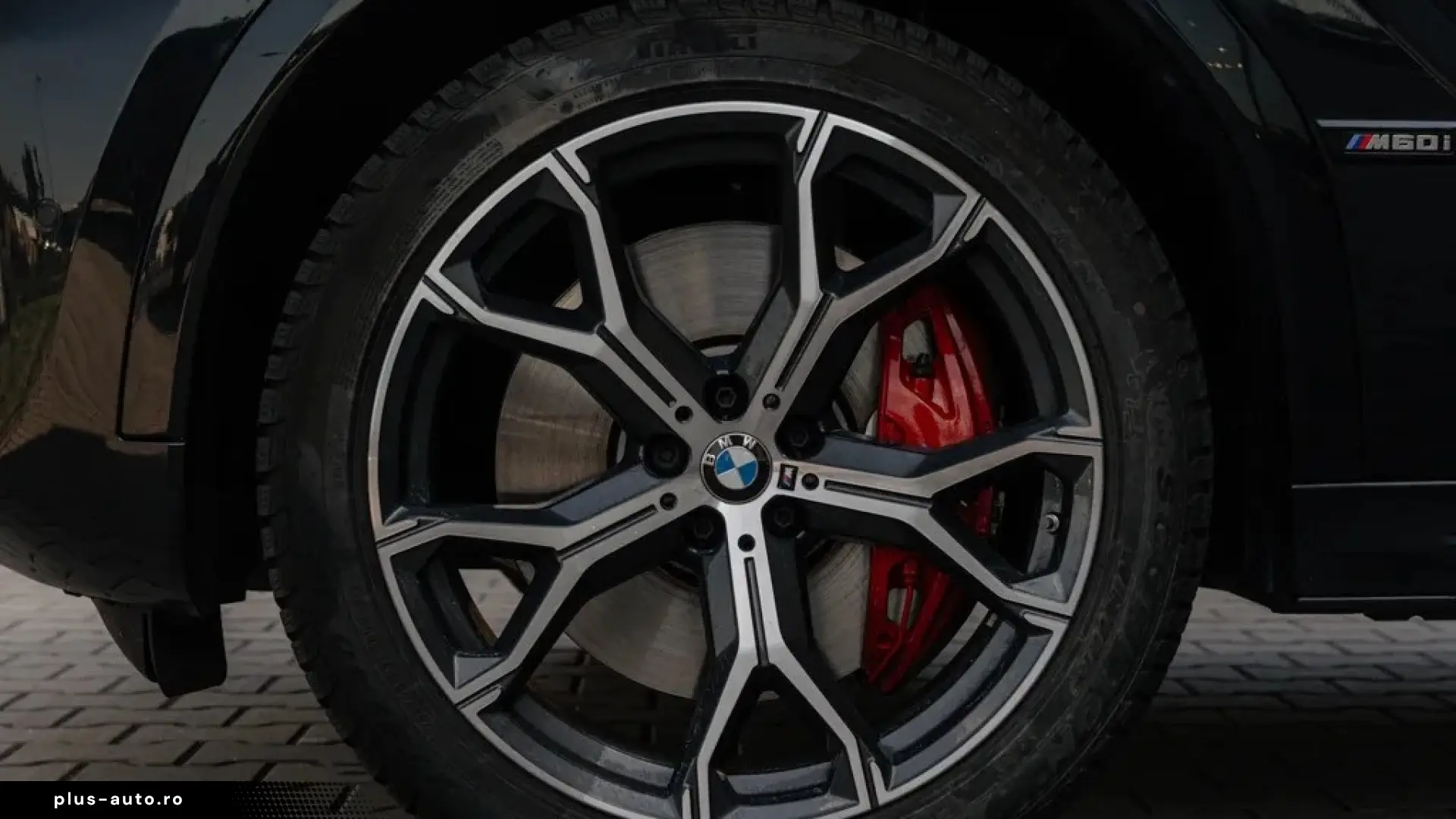 BMW X6 M60i xDrive 530 CP