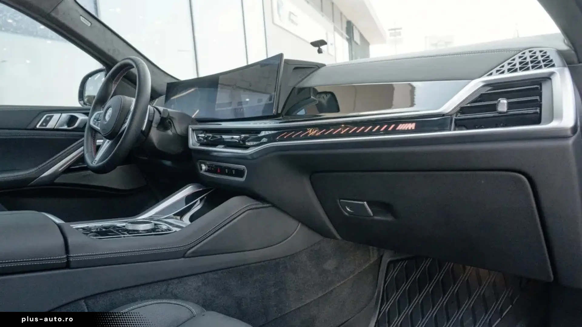 BMW X6 M60i xDrive 530 CP