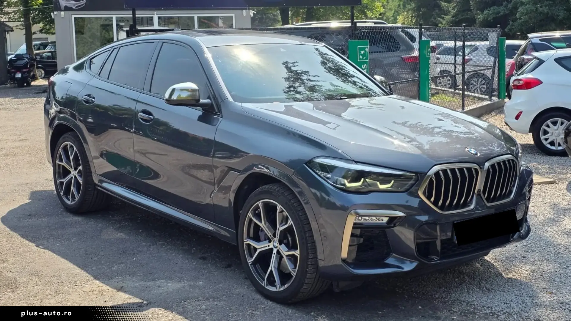 BMW X6 M50i xDrive   V8 530 CP