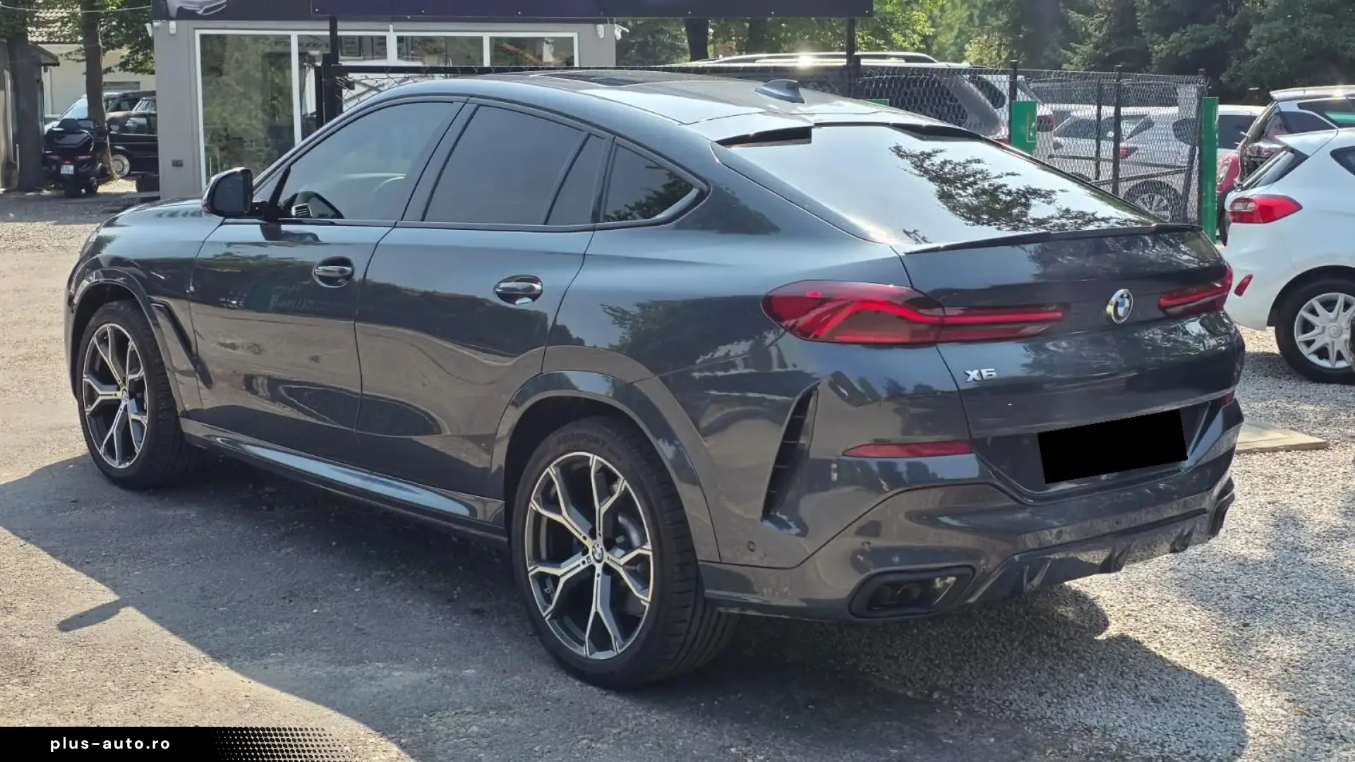 BMW X6 M50i xDrive   V8 530 CP