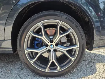 BMW X6 M50i xDrive   V8 530 CP