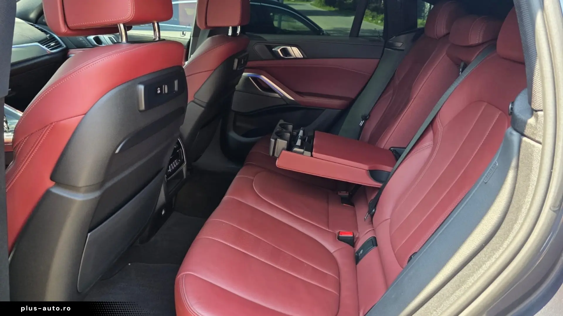 BMW X6 M50i xDrive   V8 530 CP