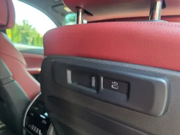 BMW X6 M50i xDrive   V8 530 CP