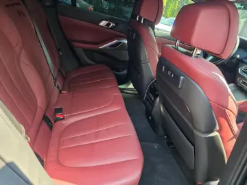 BMW X6 M50i xDrive   V8 530 CP