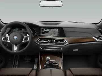 BMW X5 xDrive 45 e M Sport  HUD  Laser  Pano  360