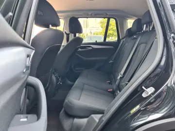 BMW X3 x20d Advantage - ASSISTS - LED - HUD -