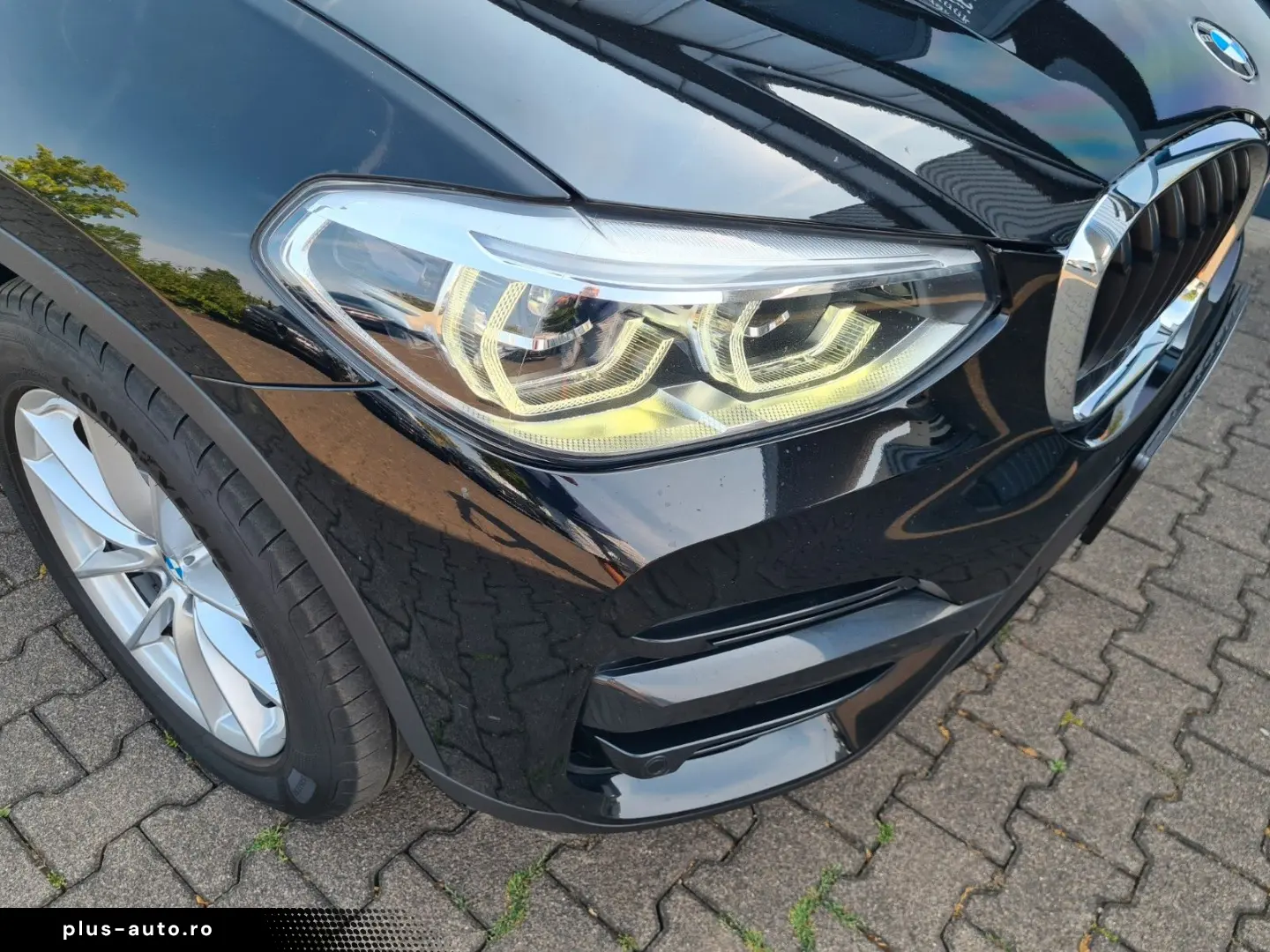 BMW X3 x20d Advantage - ASSISTS - LED - HUD -