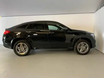 MERCEDES-BENZ GLE 350de_4M_Coupé_AMG_Night_ACC_Burmester