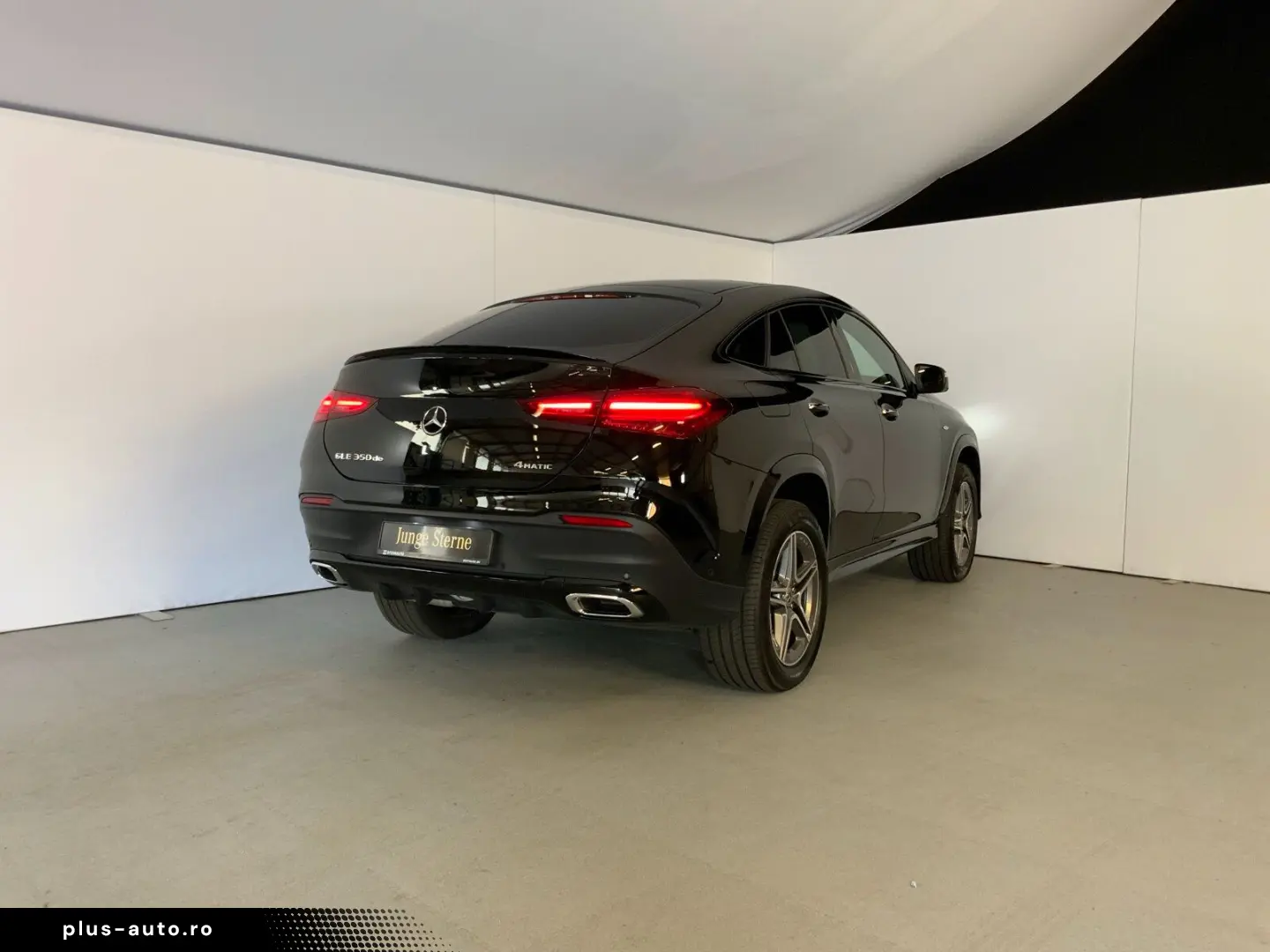MERCEDES-BENZ GLE 350de_4M_Coupé_AMG_Night_ACC_Burmester