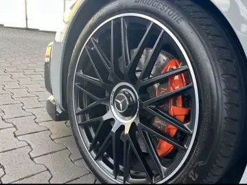 Mercedes-Benz SL 63 AMG 4MATIC