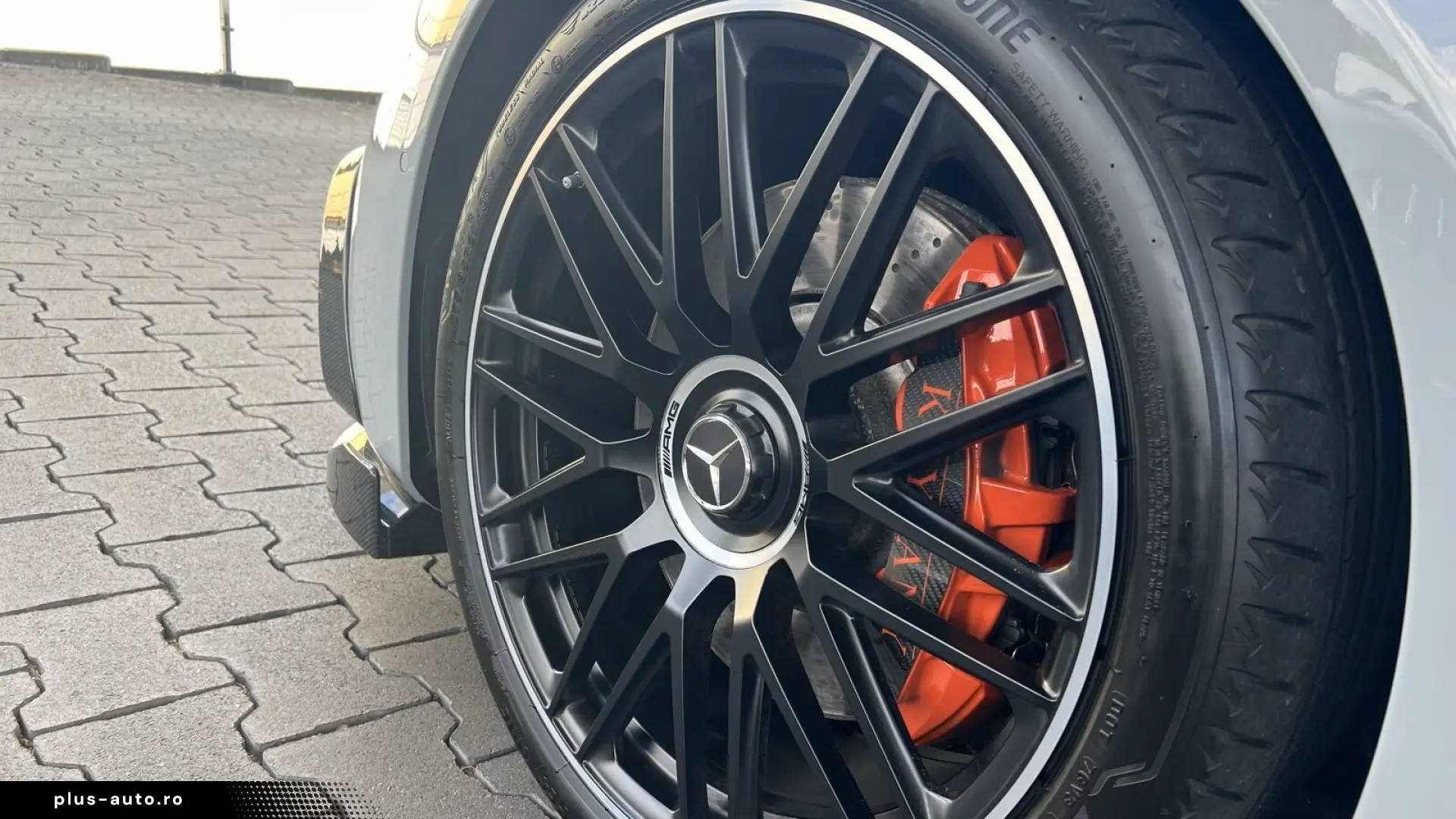 Mercedes-Benz SL 63 AMG 4MATIC