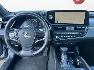✨ Lexus ES 300h Business Line   Hybrid 218 CP