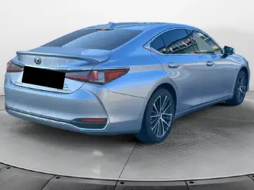 ✨ Lexus ES 300h Business Line   Hybrid 218 CP
