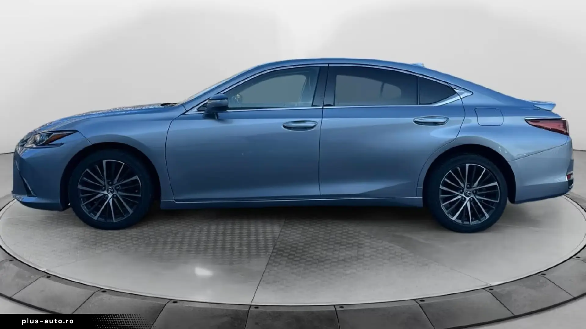 ✨ Lexus ES 300h Business Line   Hybrid 218 CP