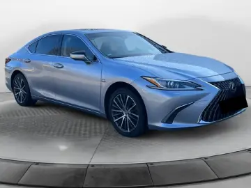 ✨ Lexus ES 300h Business Line   Hybrid 218 CP