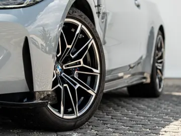 BMW M4 xDrive Coupe Compet. ACC Laser H&K KoZg 360