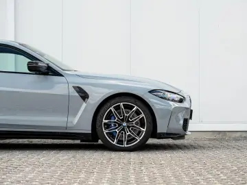 BMW M4 xDrive Coupe Compet. ACC Laser H&K KoZg 360