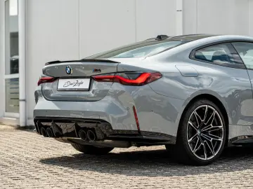 BMW M4 xDrive Coupe Compet. ACC Laser H&K KoZg 360