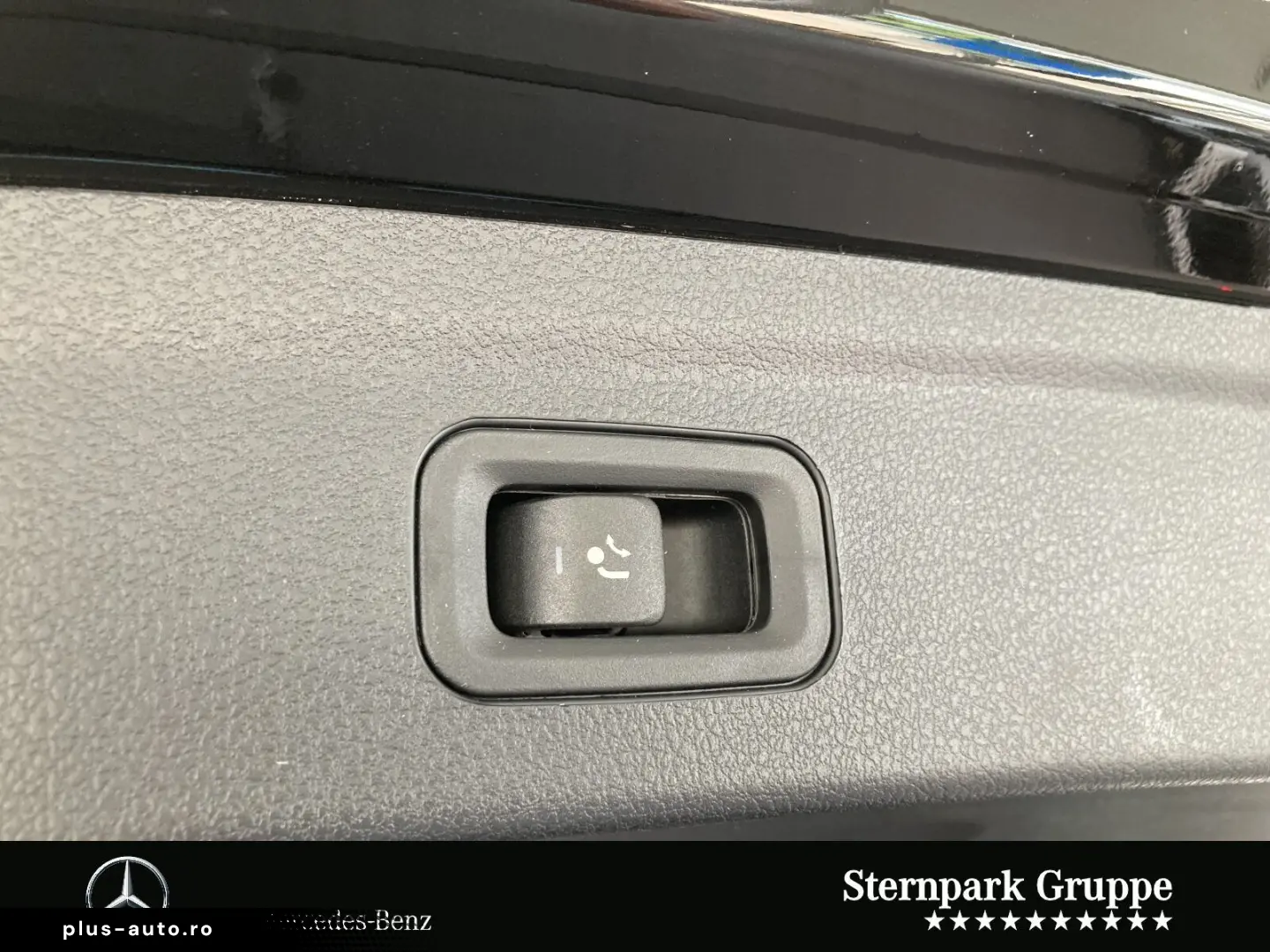 MERCEDES-BENZ GLE 53 AMG 4M_ACC_Pano_HUD