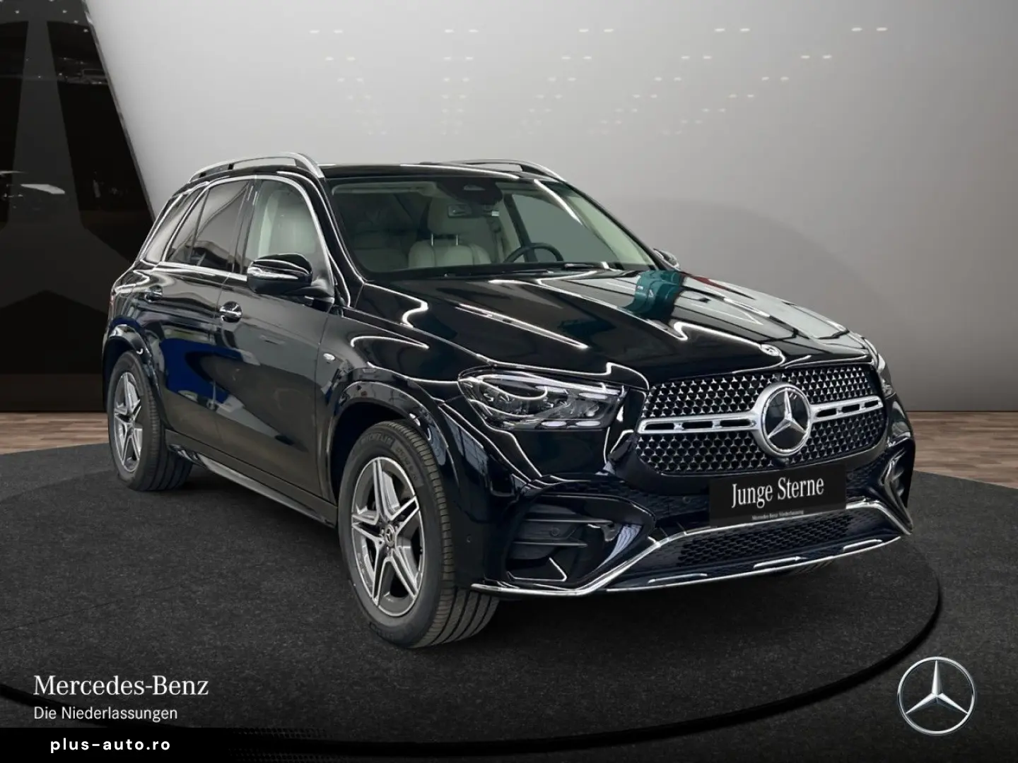 MERCEDES-BENZ GLE 350 de 4Matic_AMG_Line_Pano_HUD