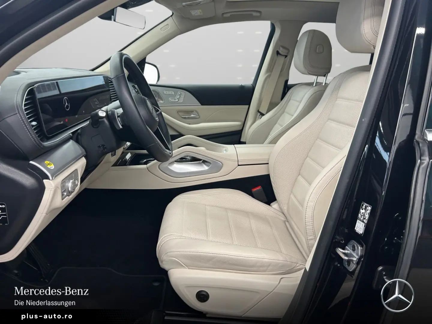 MERCEDES-BENZ GLE 350 de 4Matic_AMG_Line_Pano_HUD