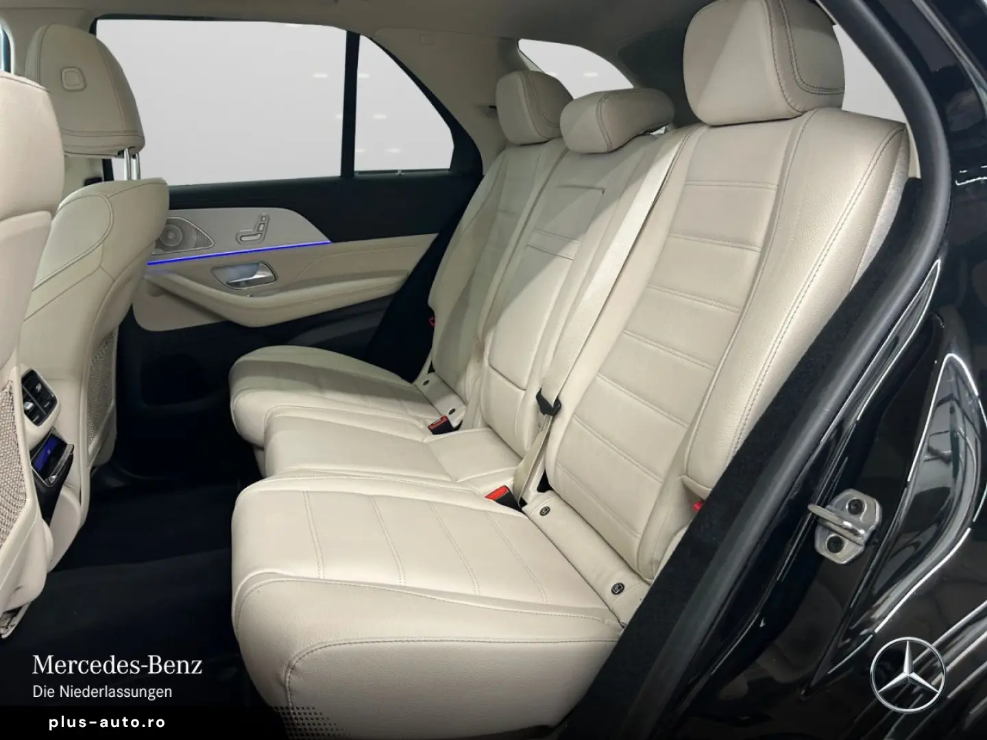 MERCEDES-BENZ GLE 350 de 4Matic_AMG_Line_Pano_HUD