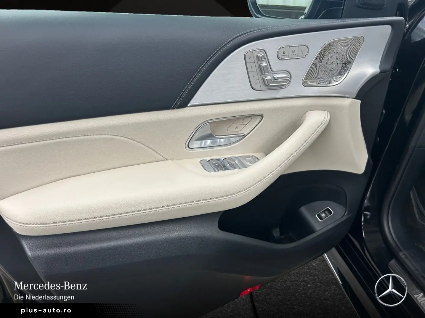 MERCEDES-BENZ GLE 350 de 4Matic_AMG_Line_Pano_HUD