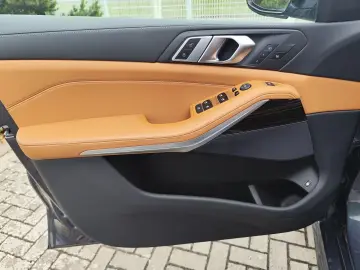 BMW X5 xDr45e MSpo 360 DAProf Ventilation