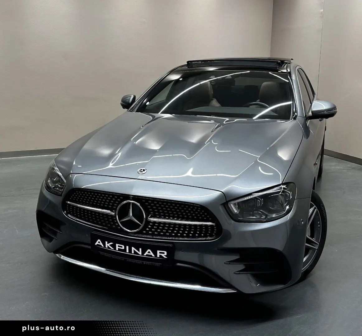 MERCEDES-BENZ E300 de AMG Line  1.HAND BURMESTER PANO 360