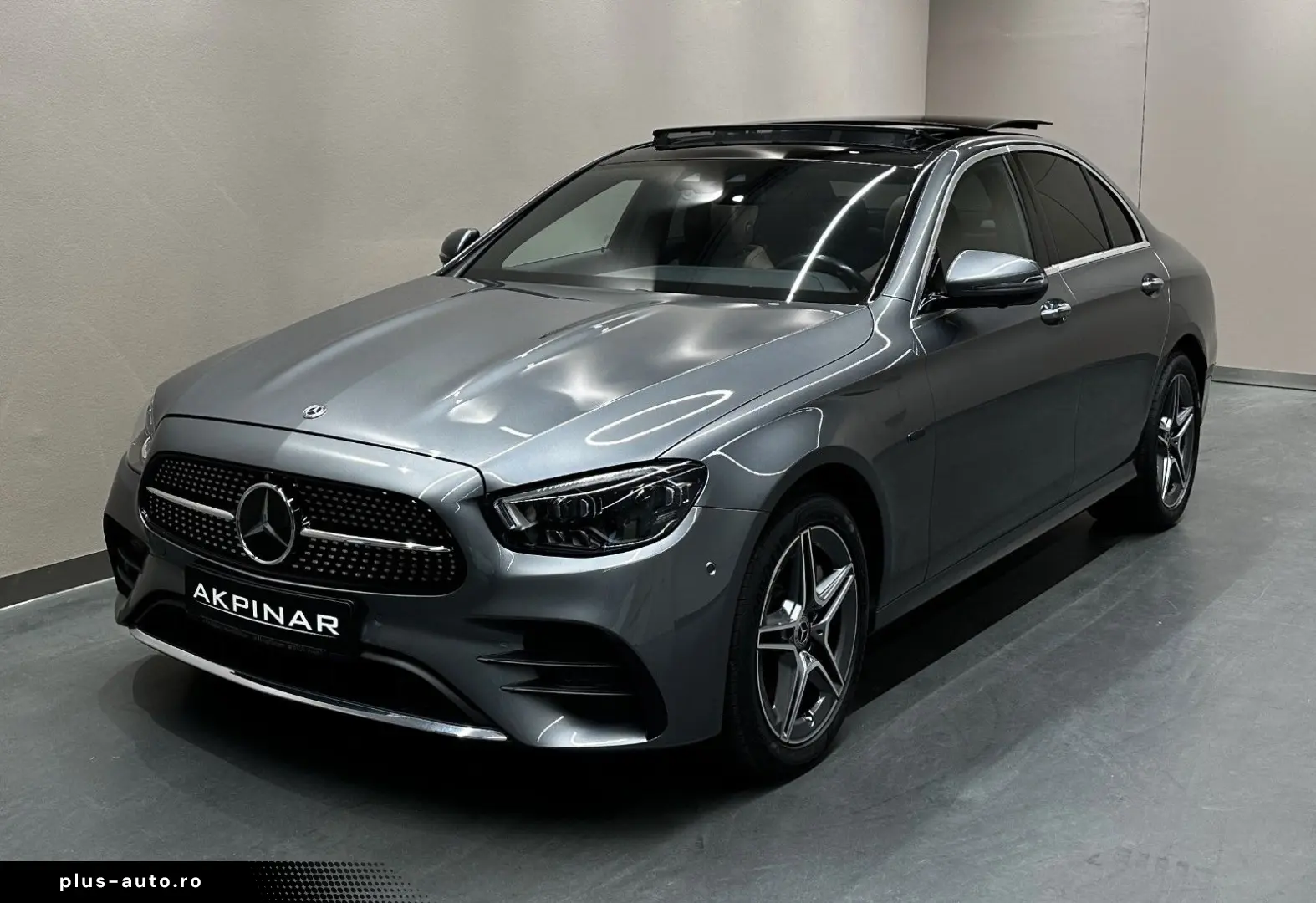 MERCEDES-BENZ E300 de AMG Line  1.HAND BURMESTER PANO 360