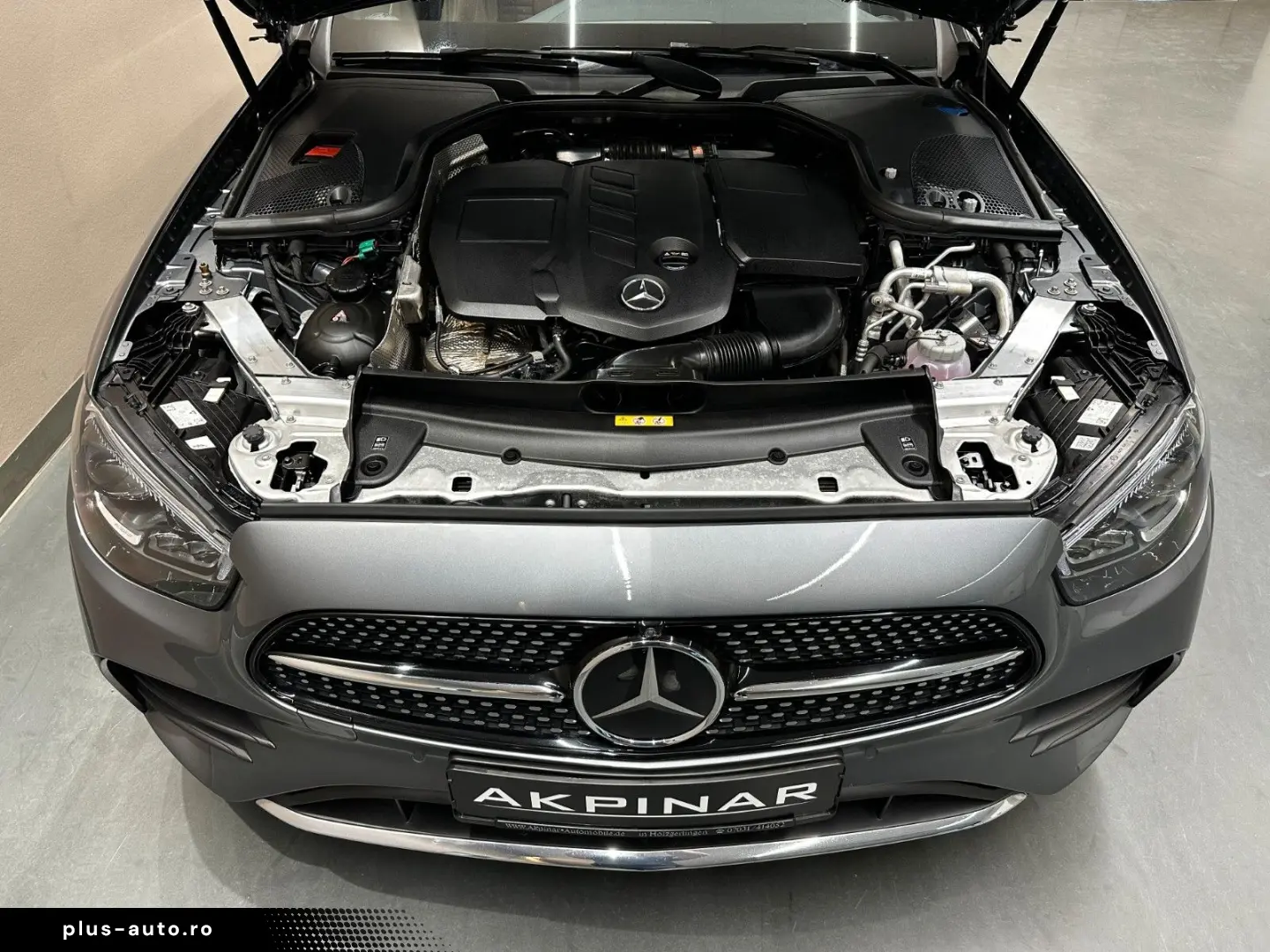 MERCEDES-BENZ E300 de AMG Line  1.HAND BURMESTER PANO 360