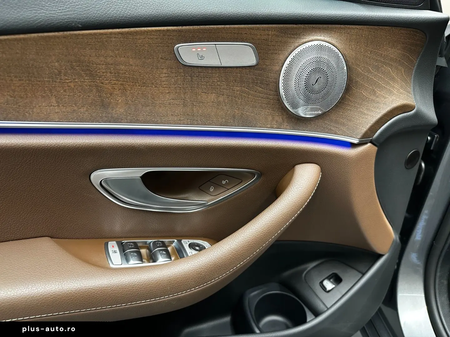 MERCEDES-BENZ E300 de AMG Line  1.HAND BURMESTER PANO 360