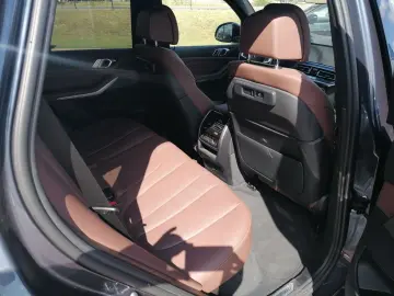 BMW X5 xDr30D MSpo Massage Ventilation 360 DAProf xOffroad