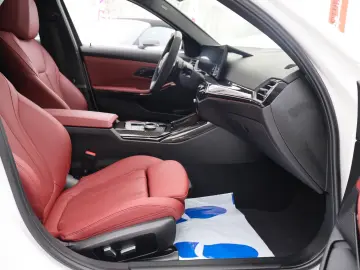 BMW 330i M Performance