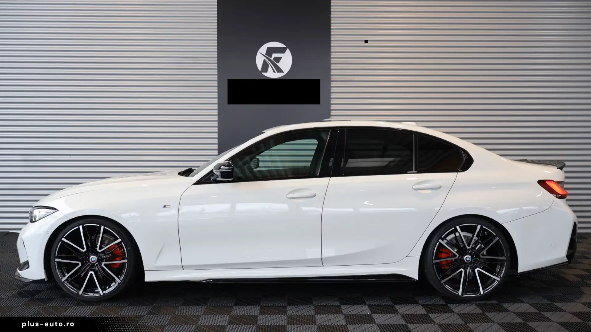 BMW 330i M Performance