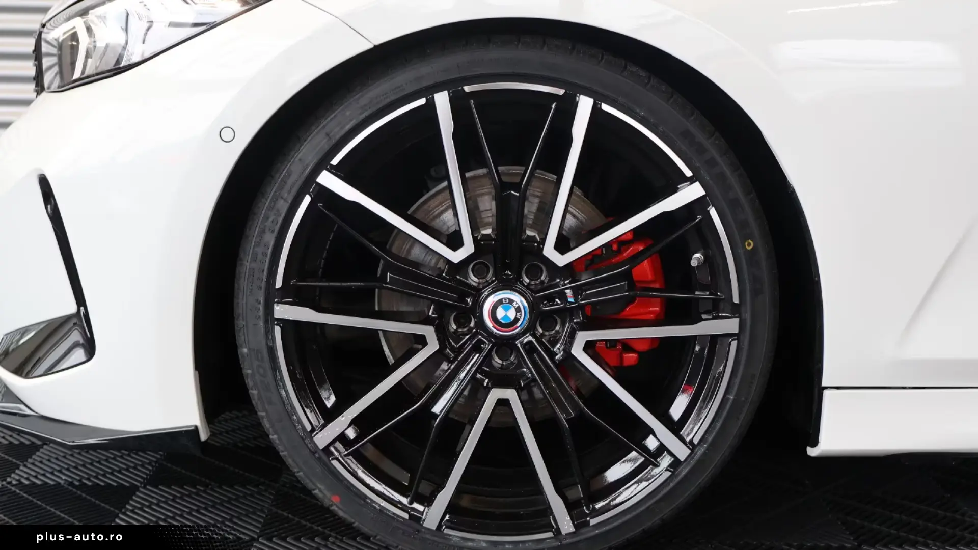 BMW 330i M Performance