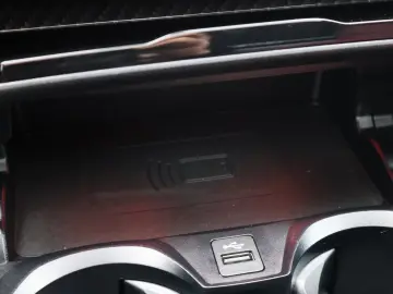 BMW 330i M Performance