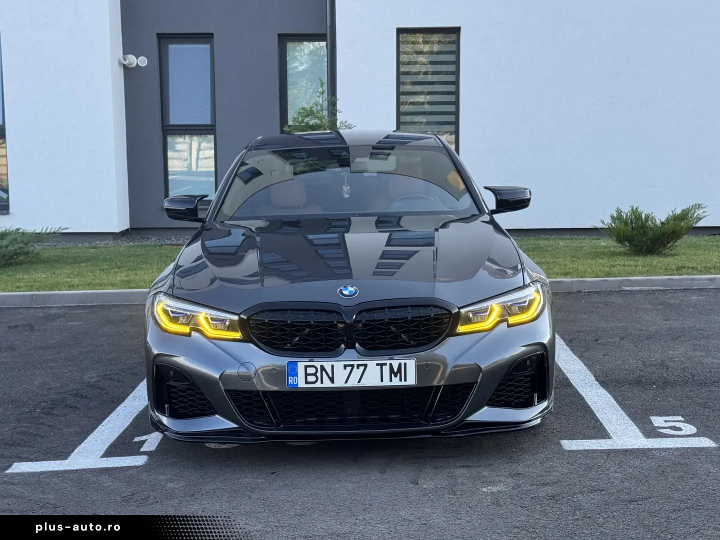 BMW 330e