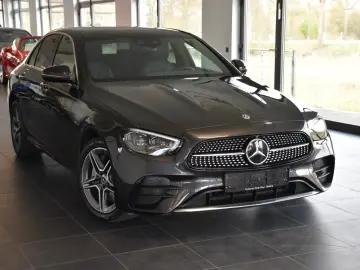 MERCEDES-BENZ E 300 de 9G AMG LINE PANORAMA 360 -KAMERA