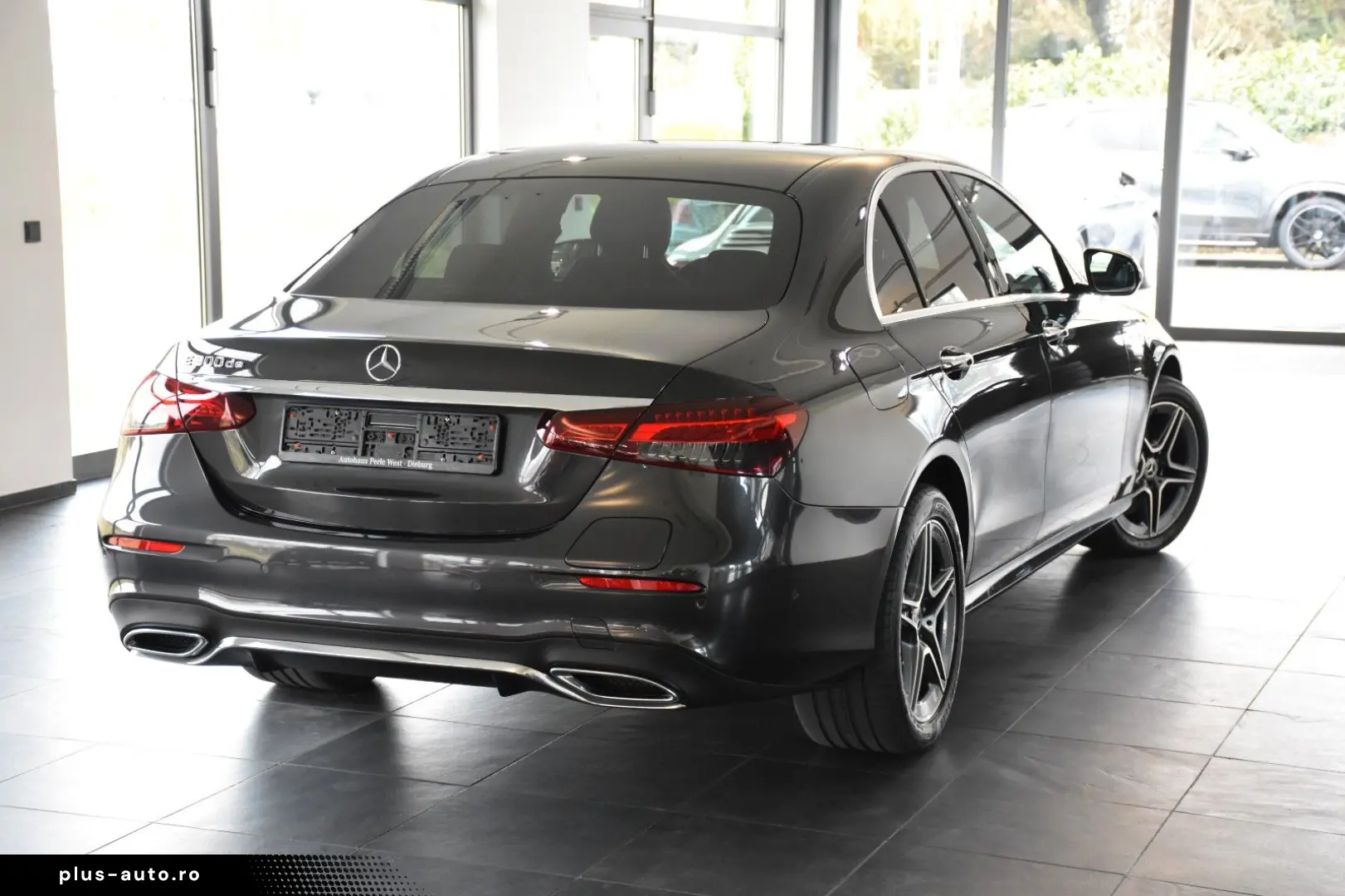 MERCEDES-BENZ E 300 de 9G AMG LINE PANORAMA 360 -KAMERA
