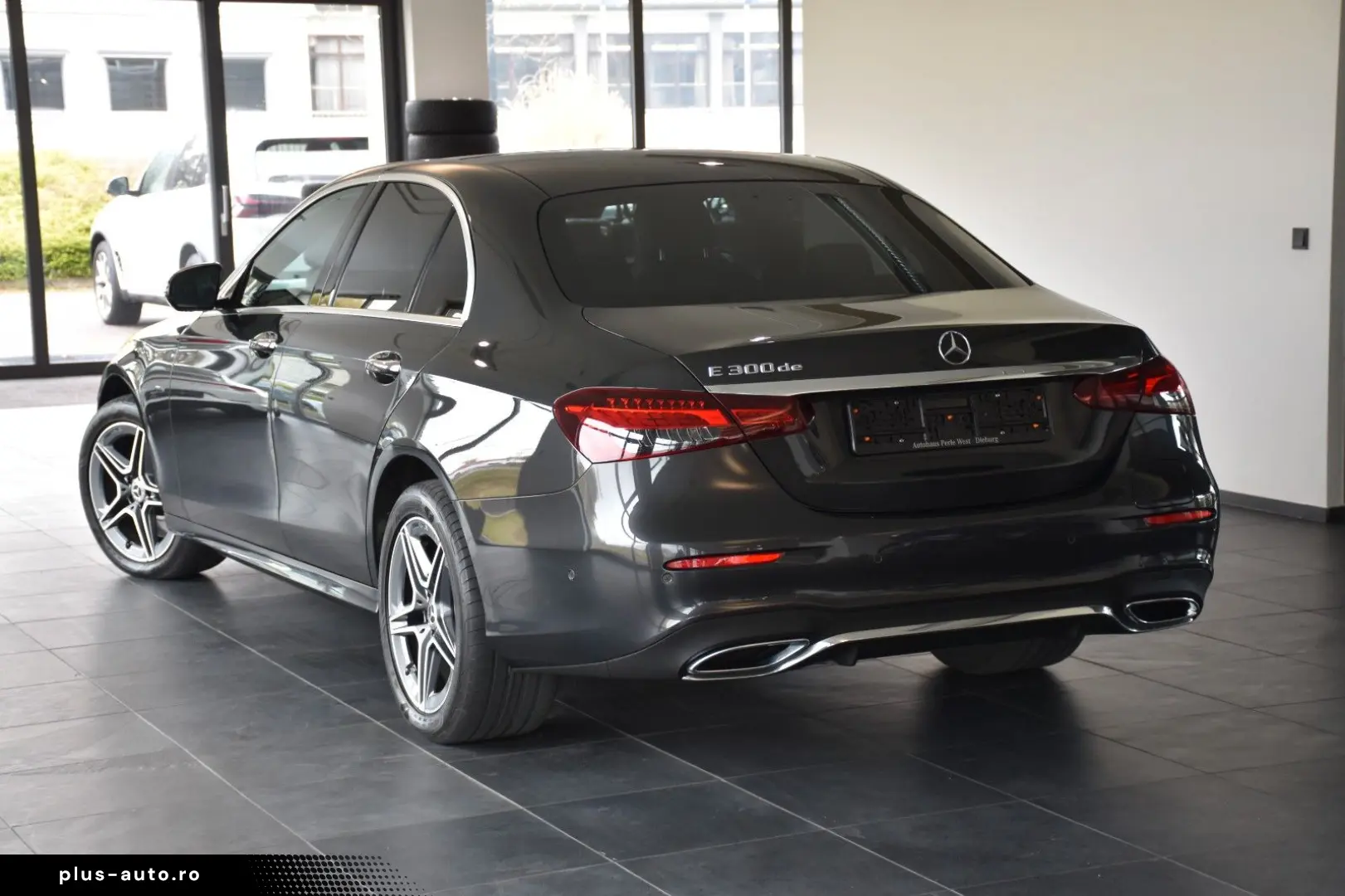 MERCEDES-BENZ E 300 de 9G AMG LINE PANORAMA 360 -KAMERA