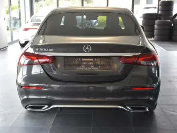 MERCEDES-BENZ E 300 de 9G AMG LINE PANORAMA 360 -KAMERA