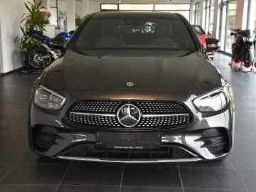 MERCEDES-BENZ E 300 de 9G AMG LINE PANORAMA 360 -KAMERA