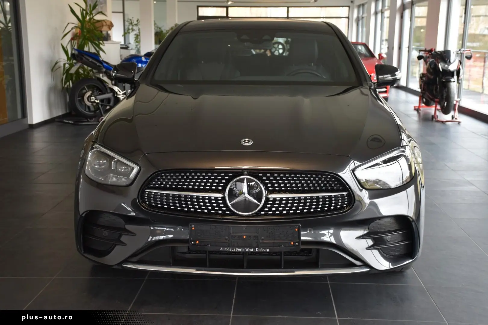 MERCEDES-BENZ E 300 de 9G AMG LINE PANORAMA 360 -KAMERA