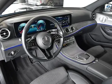 MERCEDES-BENZ E 300 de 9G AMG LINE PANORAMA 360 -KAMERA