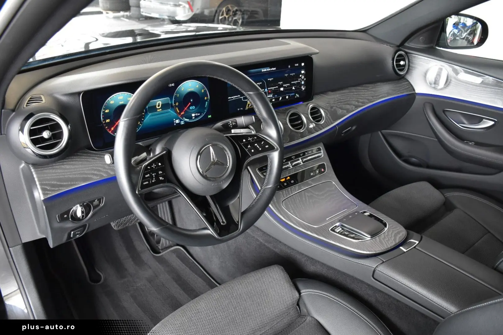MERCEDES-BENZ E 300 de 9G AMG LINE PANORAMA 360 -KAMERA