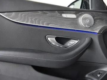 MERCEDES-BENZ E 300 de 9G AMG LINE PANORAMA 360 -KAMERA